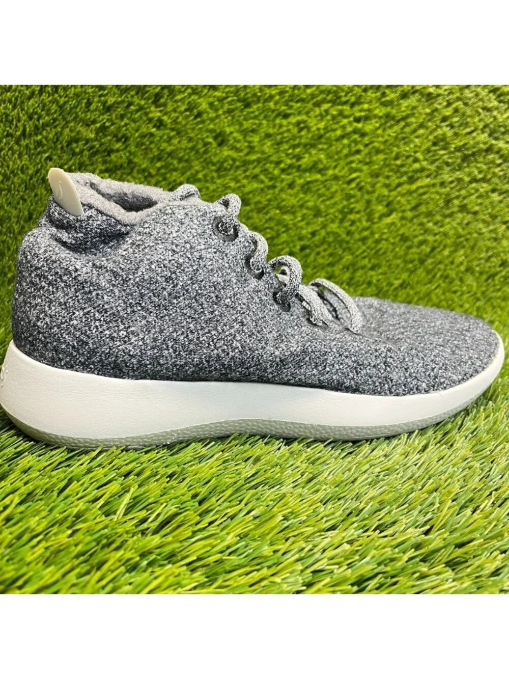 Allbirds Wool Runner Up Mizzles Mens Size 10 Gray White Athletic Shoes Sneakers